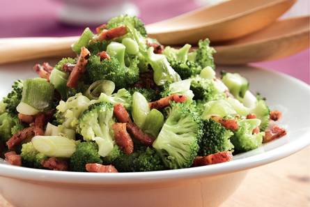 Broccolisalade met warme vinaigrette