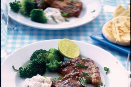 Indiase lamskoteletjes met yoghurtsaus
