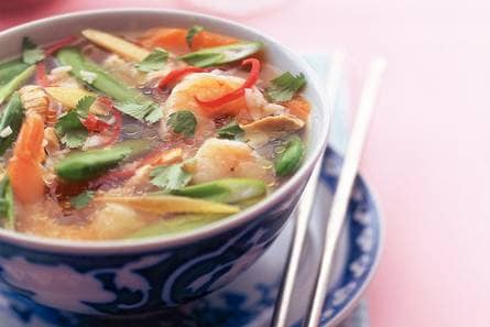 Thaise kippensoep met garnalen
