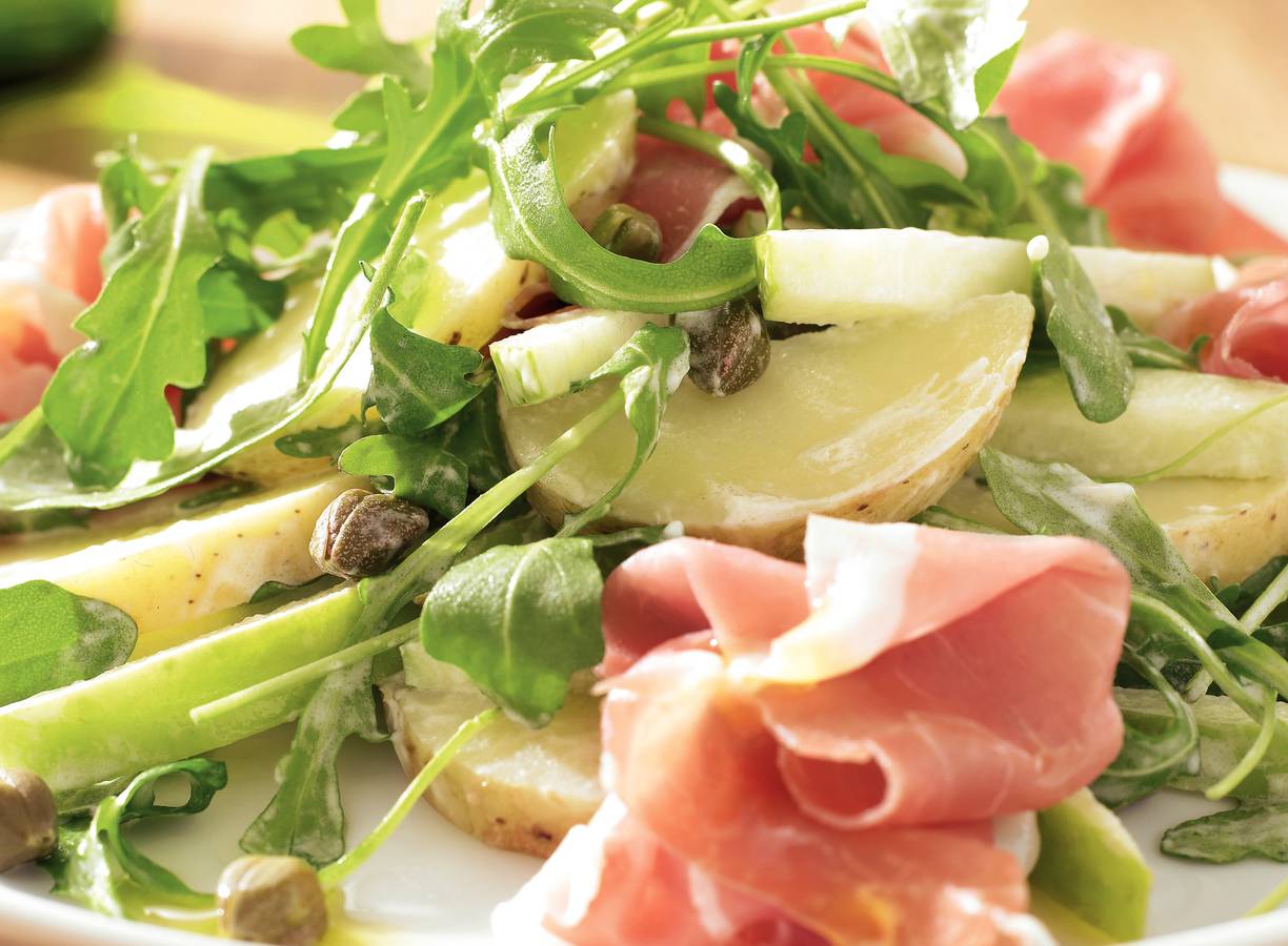 Aardappelsalade met rucola en Parmaham