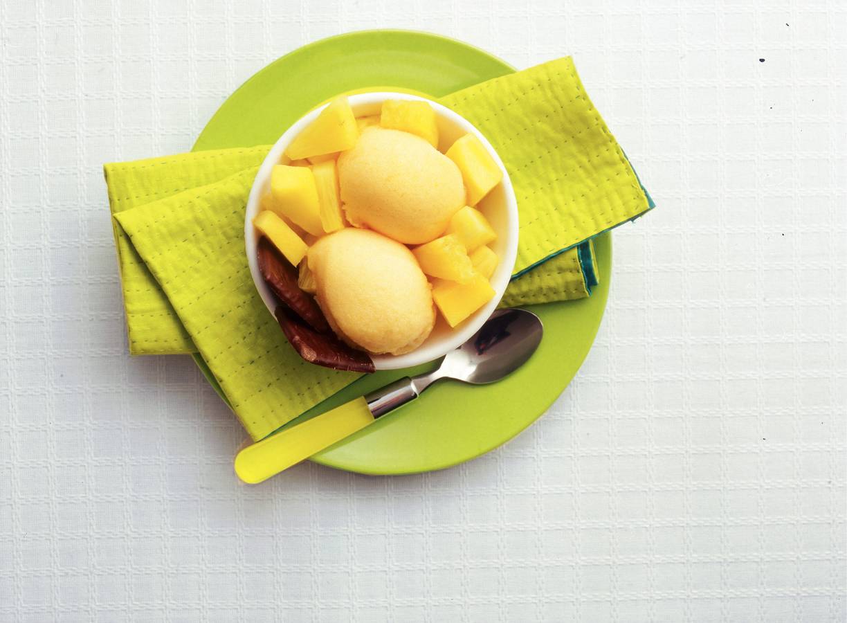 Sorbet met mango en ananas