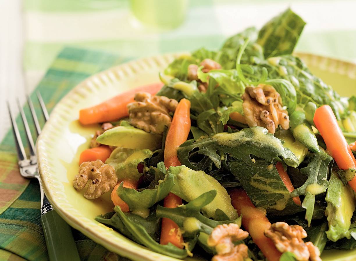 Salade met wortel en noten