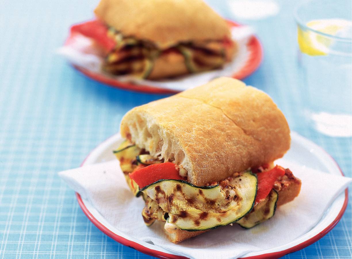 Broodje met gegrilde groenten