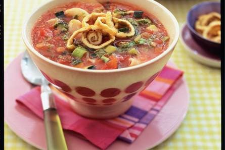 Italiaanse tomatensoep met omelet
