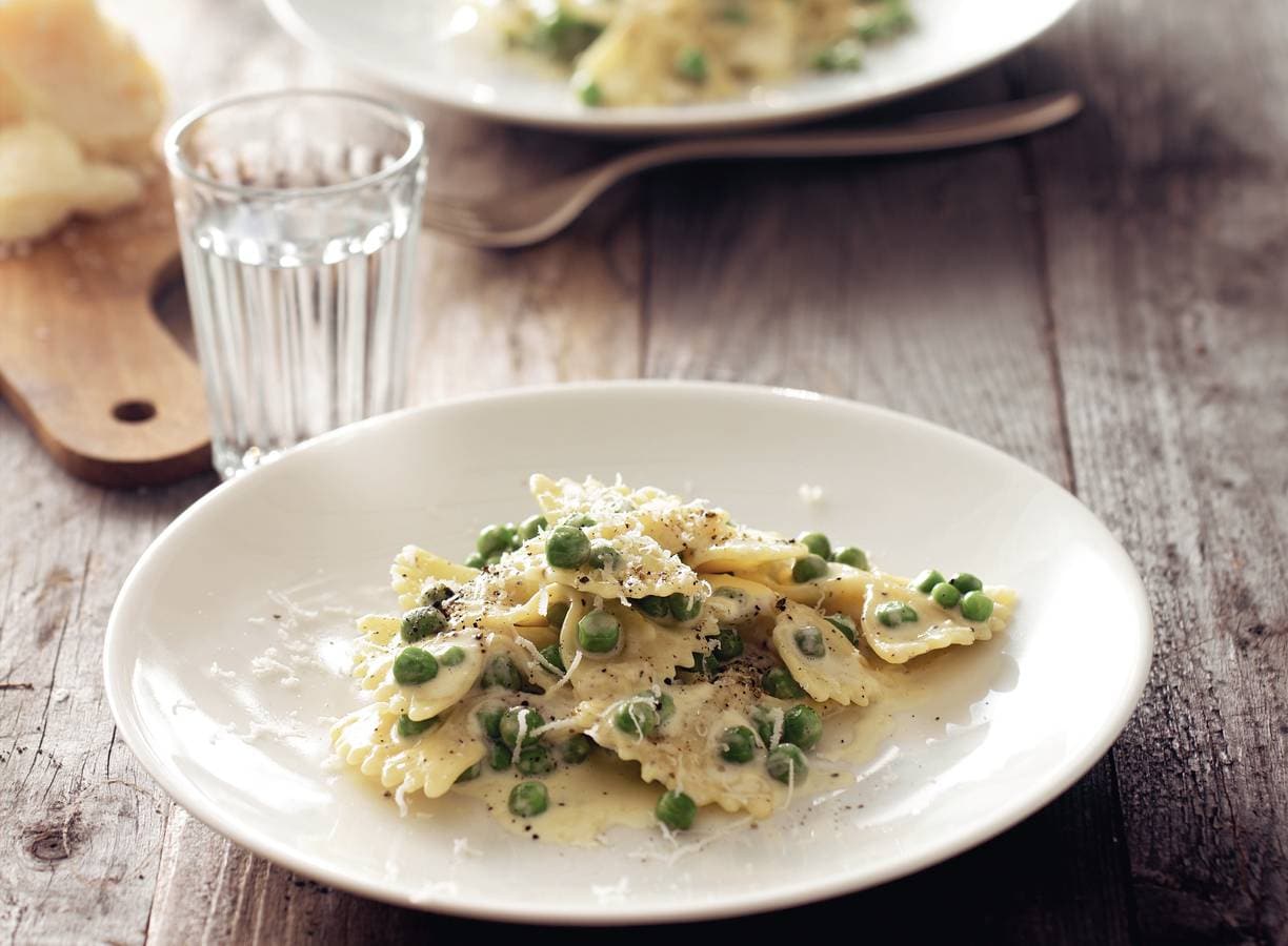 Farfalle met doperwten en kaas