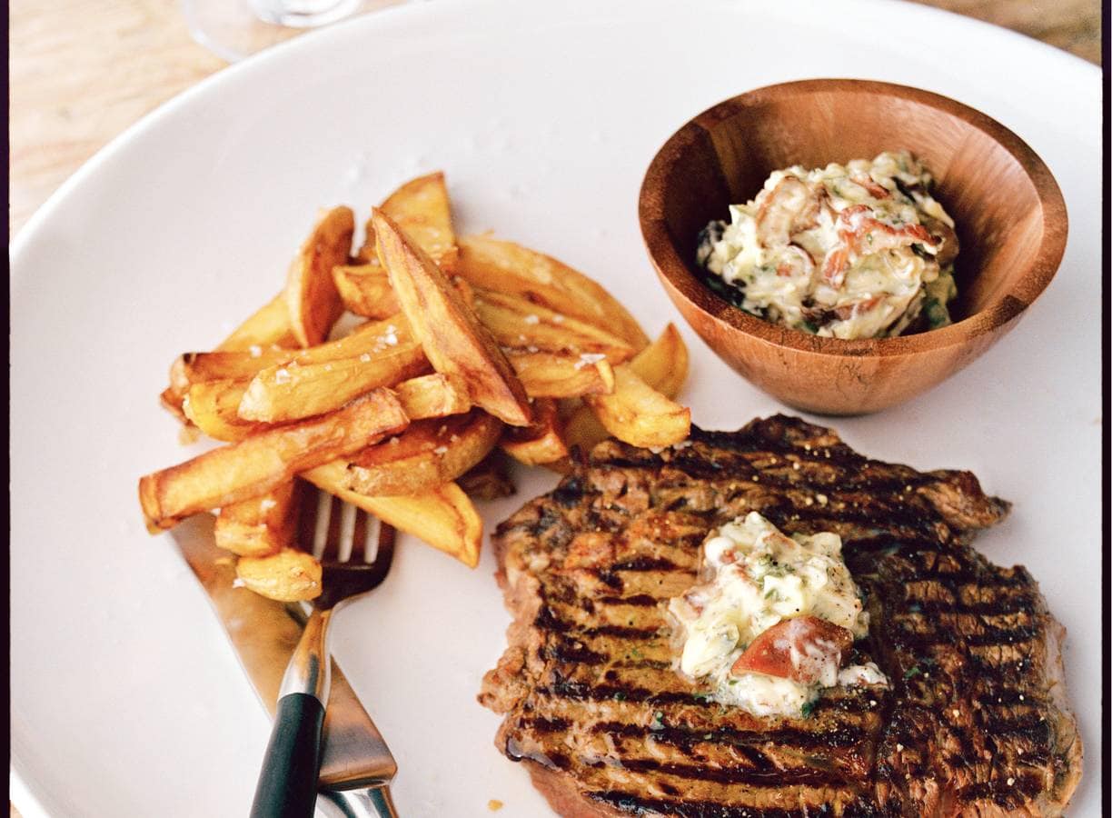 Gegrilde ribeye met shiitakeboter
