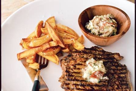 Gegrilde ribeye met shiitakeboter