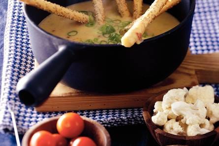 Fondue van cheddar en gruyèrekaas
