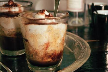 Koffiegranita met slagroom