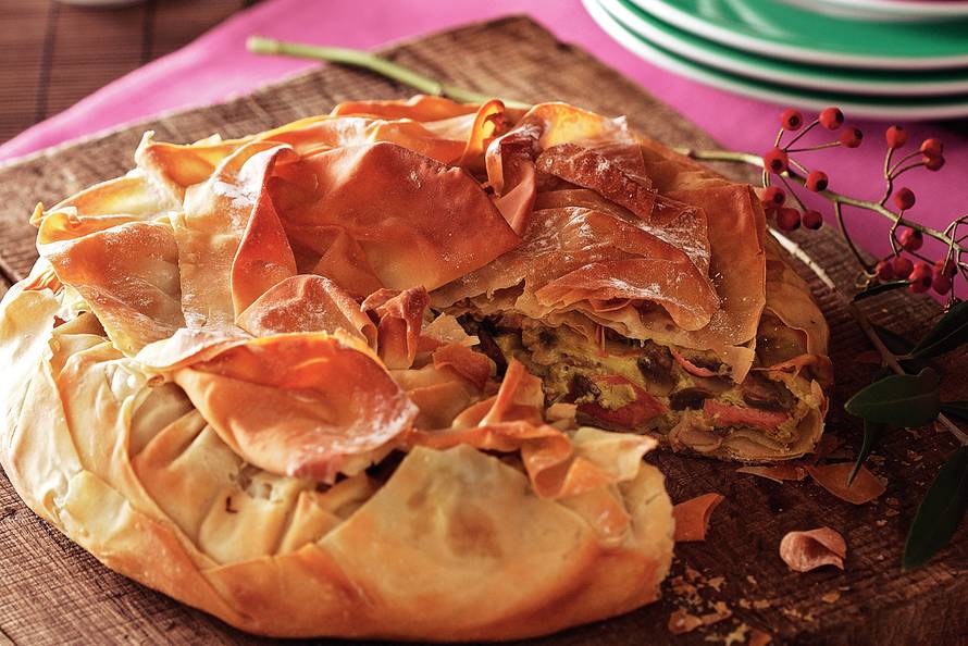 Krokante champignontaart met gerookte kip