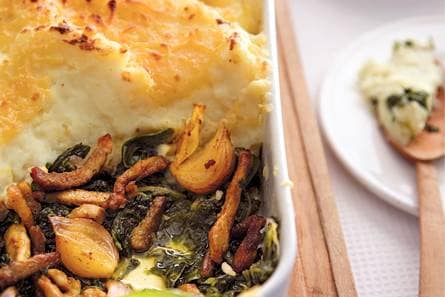 Gegratineerde shoarmaschotel met knoflookpuree