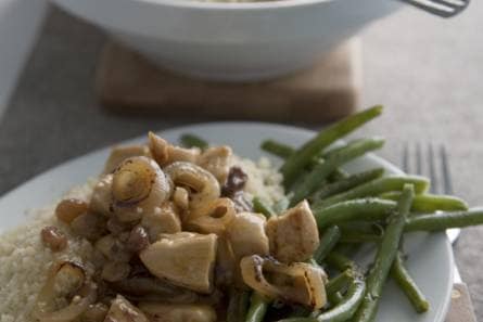 Couscous met kipfilet en abrikozenjus