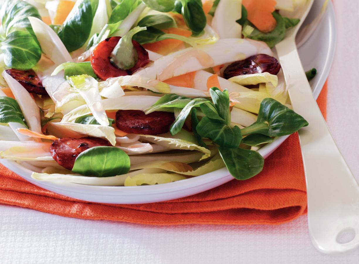 Witlofsalade met chorizo