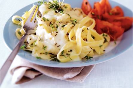 Tagliatelle met kruidige kaassaus