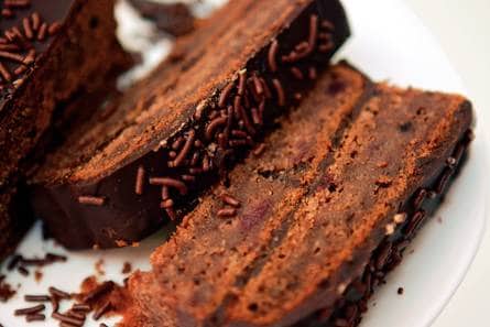 Chocoladecake met kersenjam