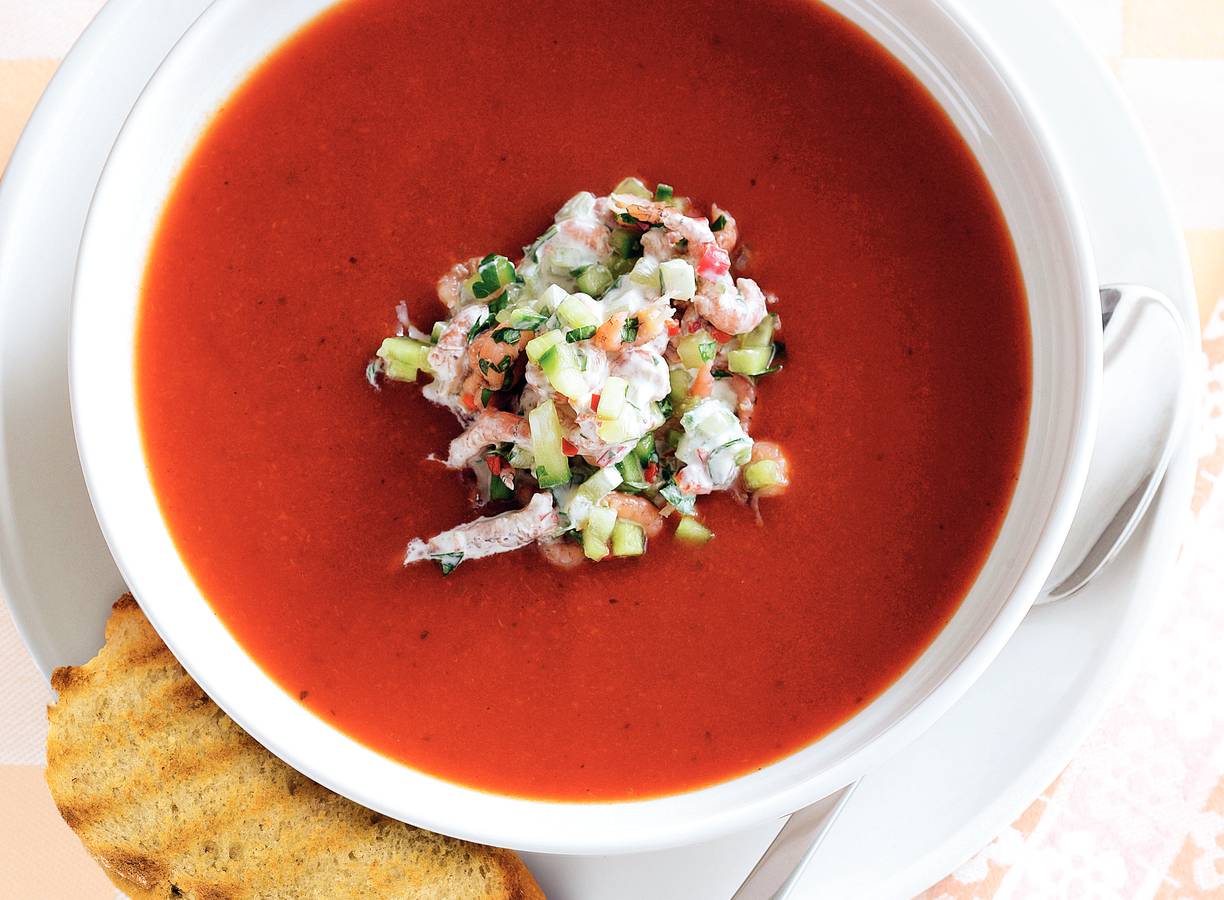 Gazpacho met een garnalentorentje