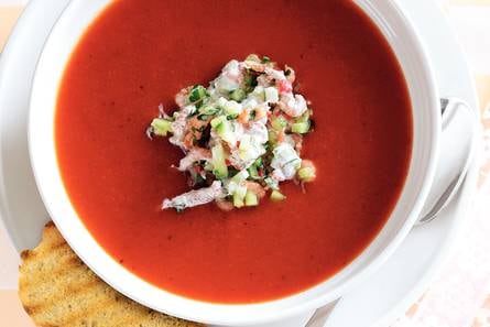 Gazpacho met een garnalentorentje
