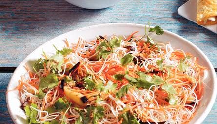 Oosterse miesalade met aubergine
