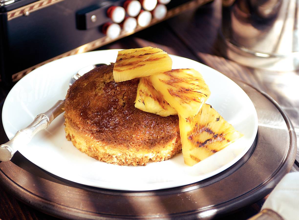 Melktaartjes met gegrilde ananas