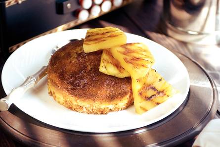 Melktaartjes met gegrilde ananas