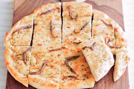 Brood met knoflook en ansjovis