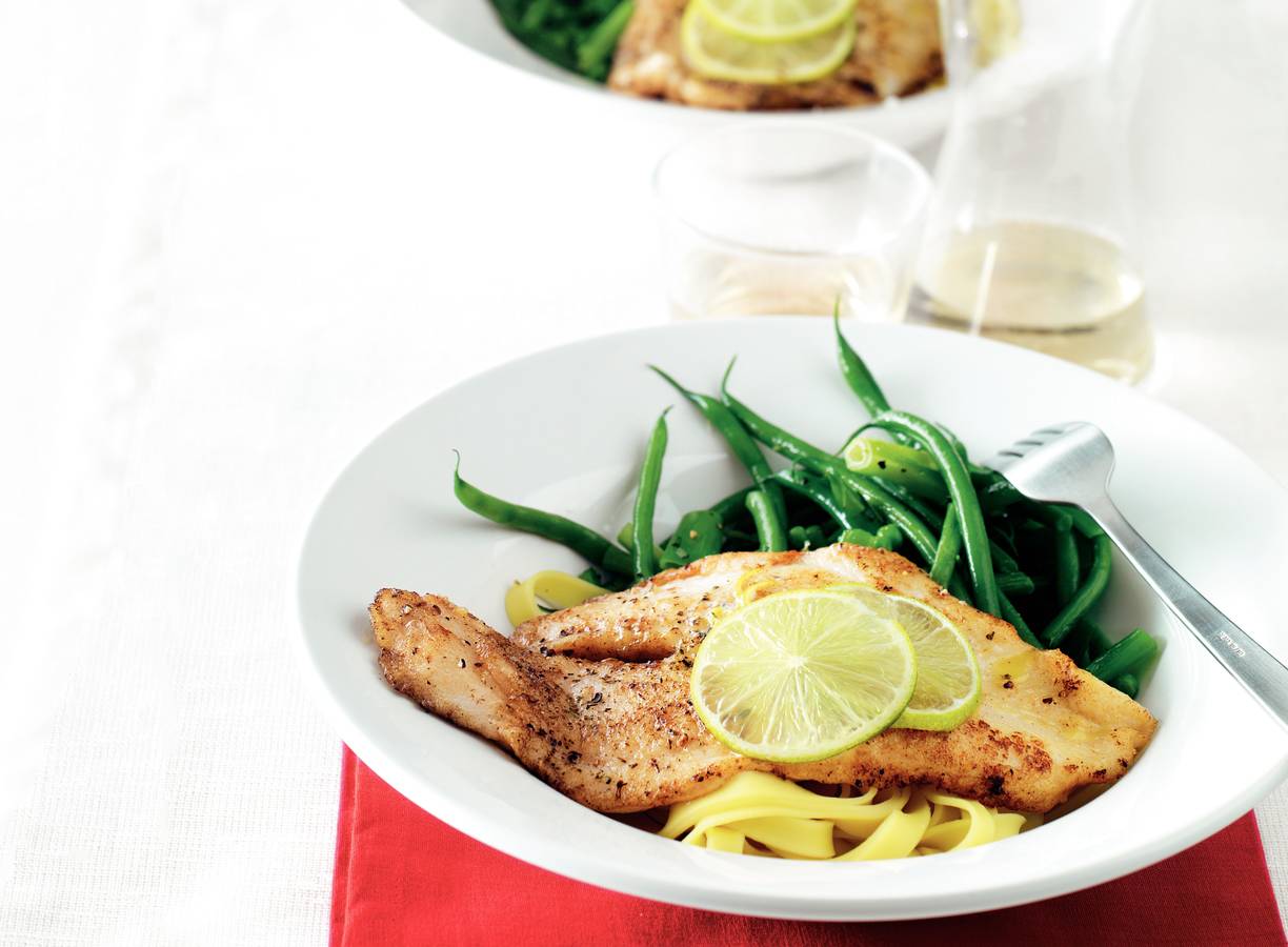 Pangasiusfilet met limoenboter en groenten