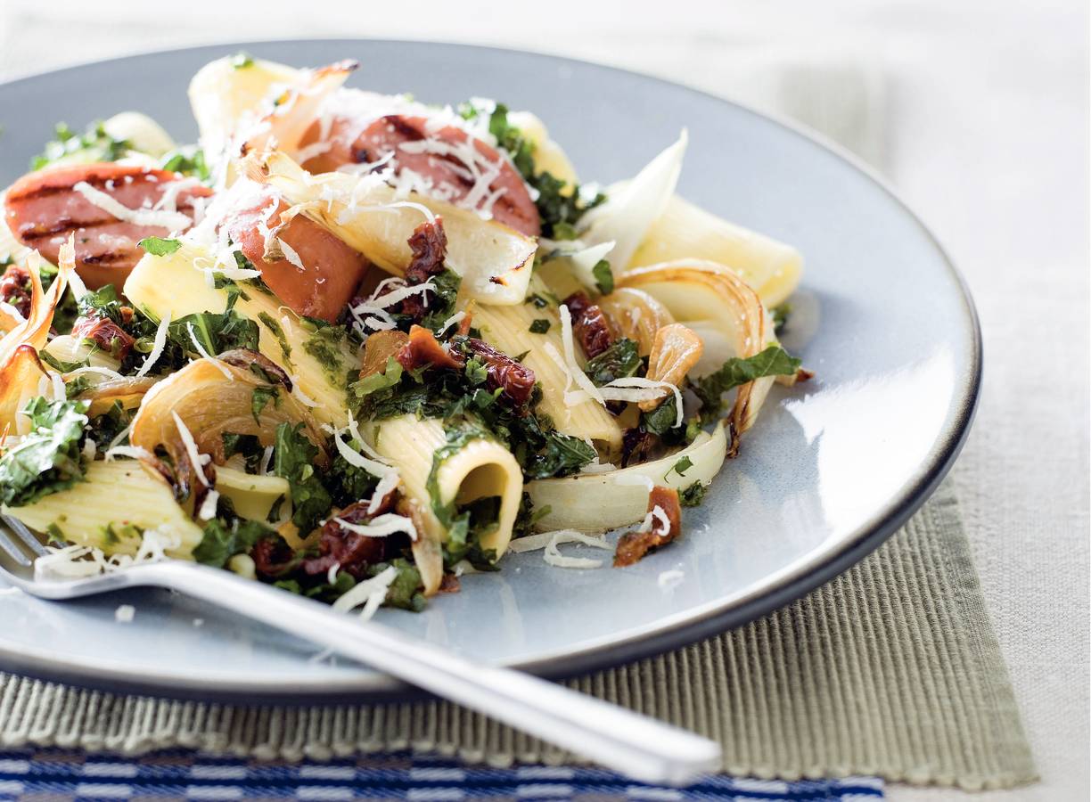 Pasta met boerenkool en gedroogde tomaat