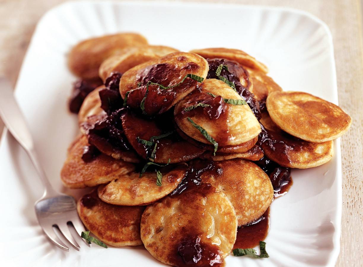 Poffertjes met dadelsaus
