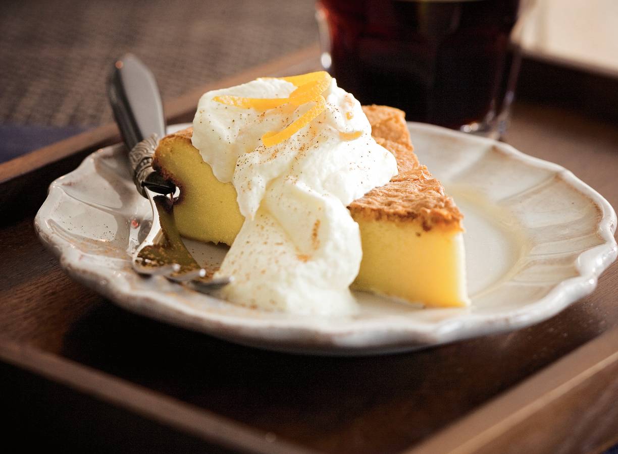 Witte-chocoladetaart met sinaasappelroom