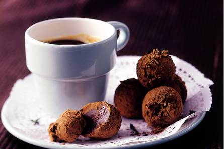 Chocoladetruffels met chili en tijm