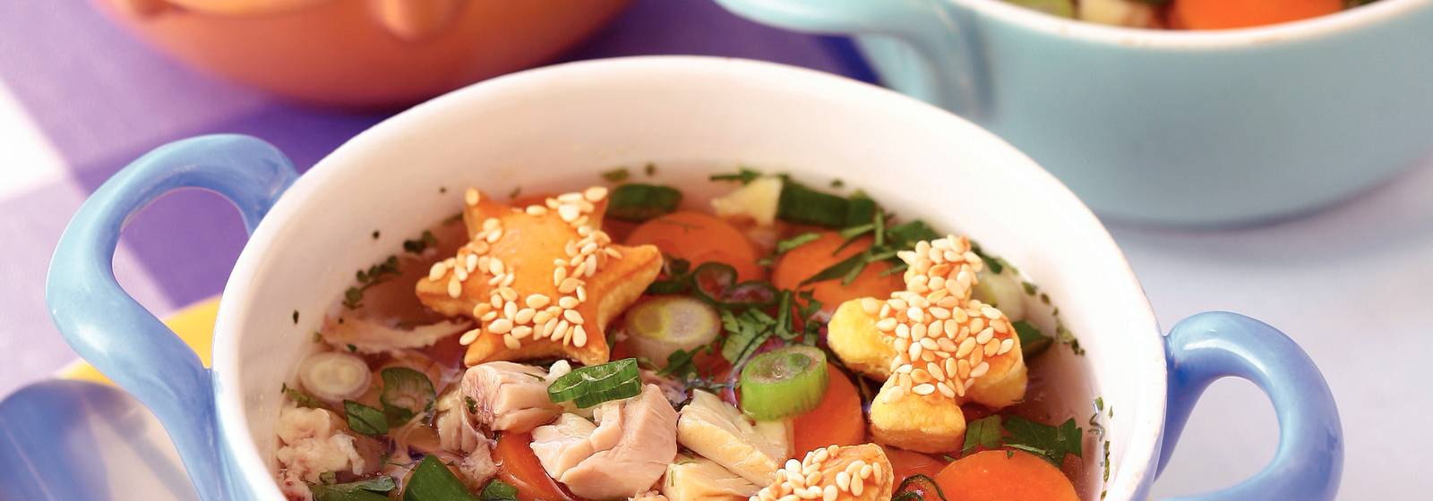 Verse Kippenbouillon Met Bladerdeegvormpjes Recept Allerhande