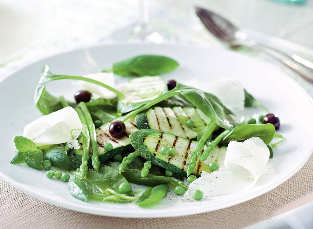 Vegetarische voorgerechten met spinazie