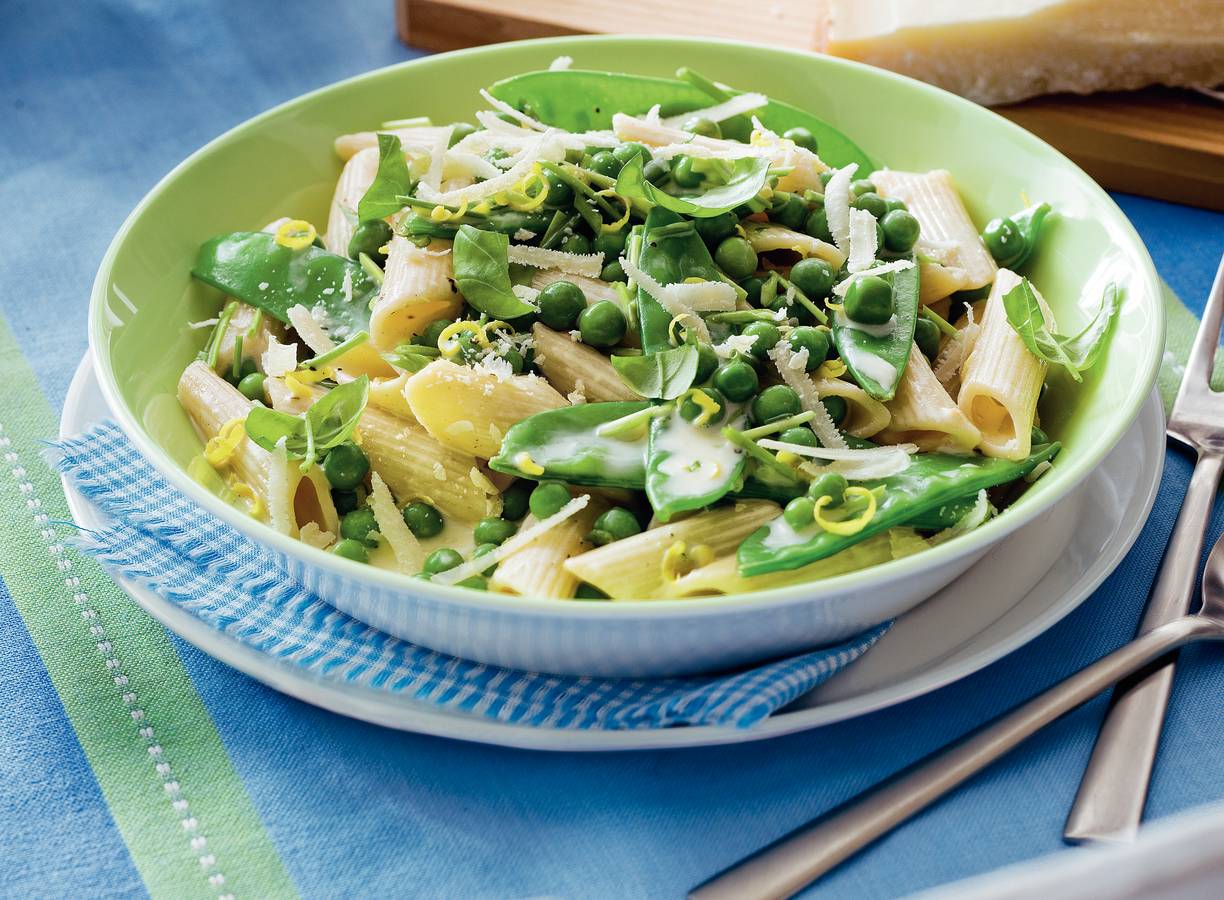 Volkorenpenne met groene groenten