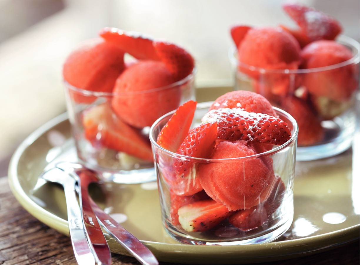 Aardbeiensorbet met sinaasappel