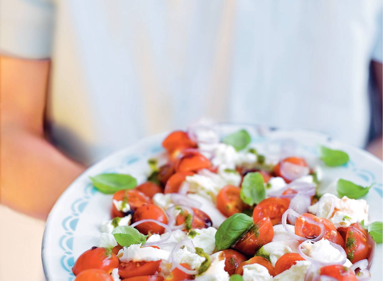 Salade caprese met basilicumolie