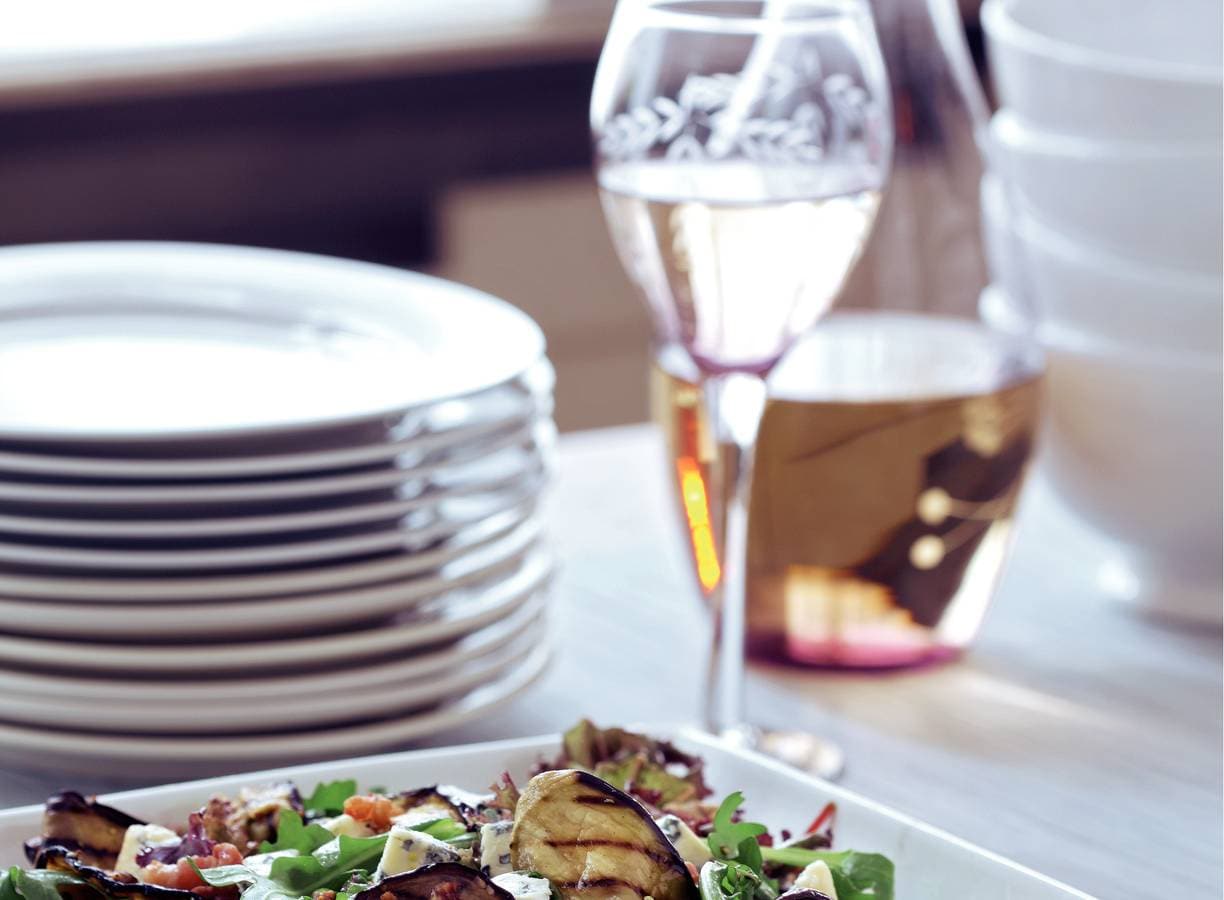 Najaarssalade met aubergine en blauwaderkaas
