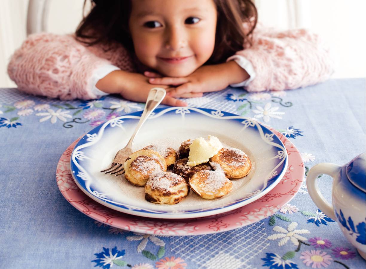 Poffertjes met kaneelsuiker en anijsboter