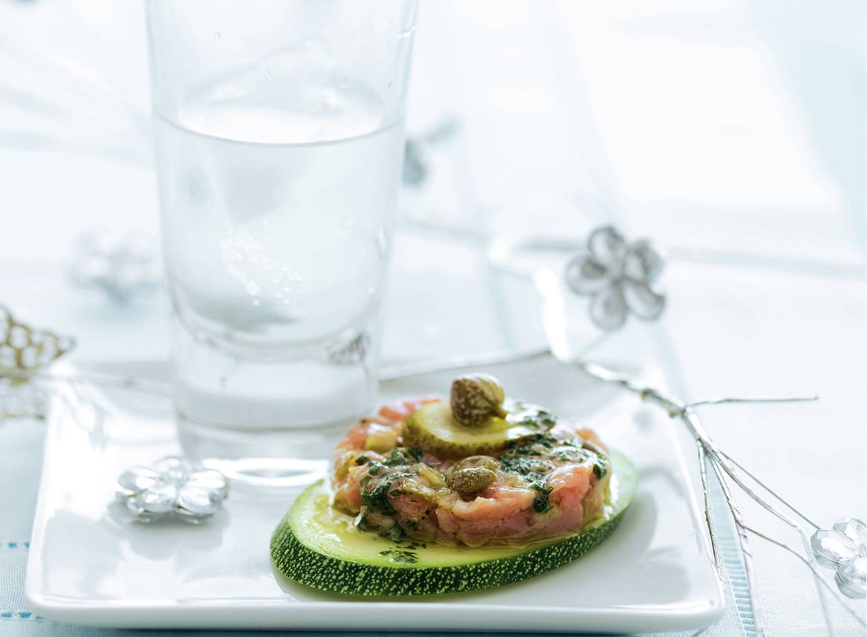 Kalfstartaar op courgette