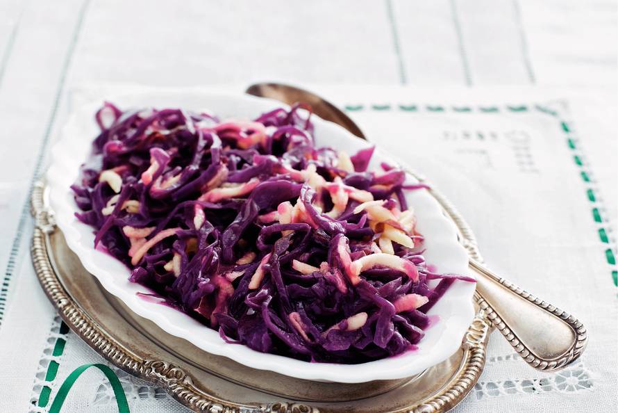 Rodekool met citroen en appel