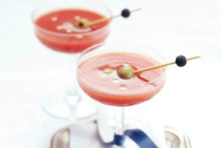 Tomatensap met droge vermouth