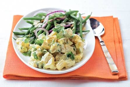 Sperziebonen-aardappelraita