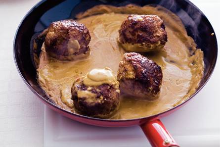 Hollandse gehaktballen met mosterdsaus