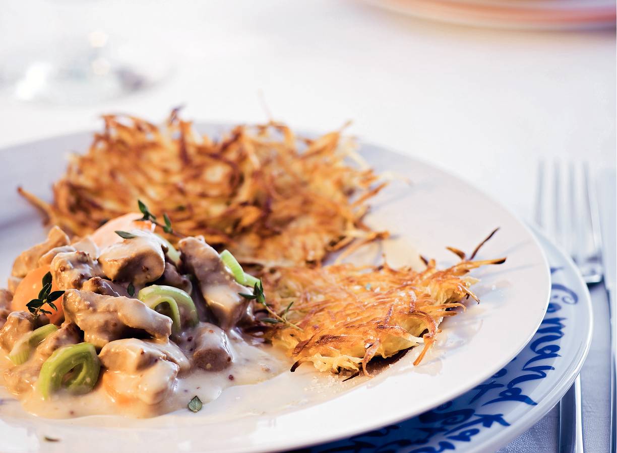 Zachte kalfsragout (met knolselderijkoekjes)