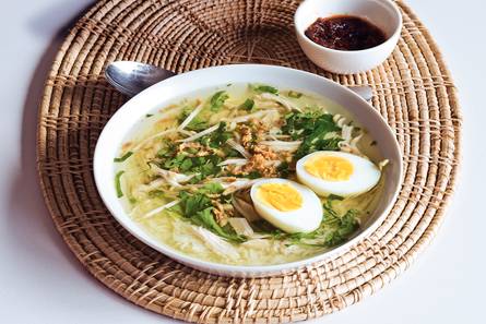Soto ajam (Indonesische kippensoep)