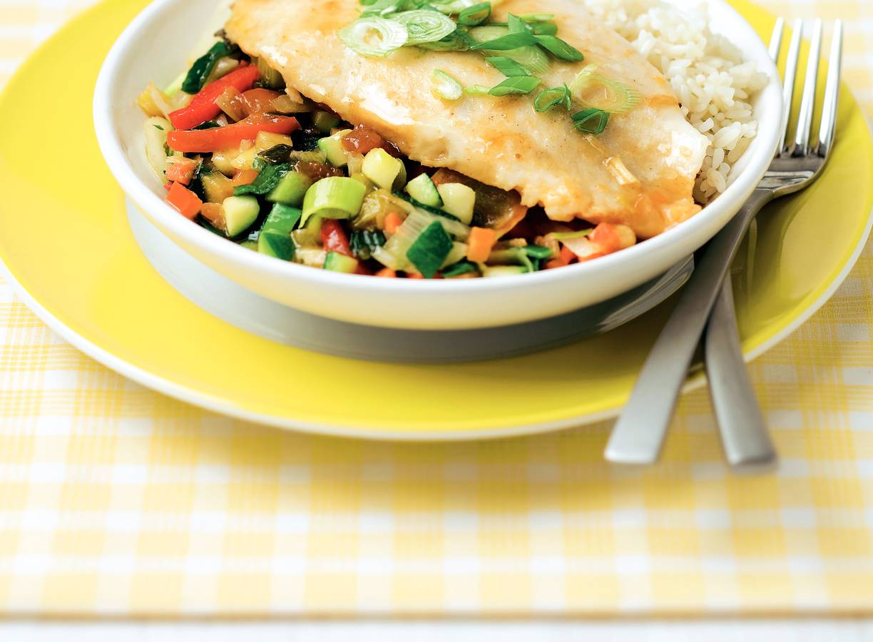 Pangasiusfilet met groenten in zoetzure saus
