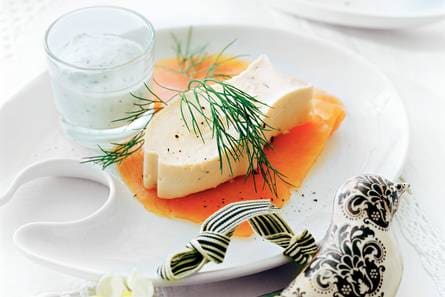 Zalmmousse met mierikswortel