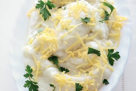 Bloemkoolpuree met oude kaas