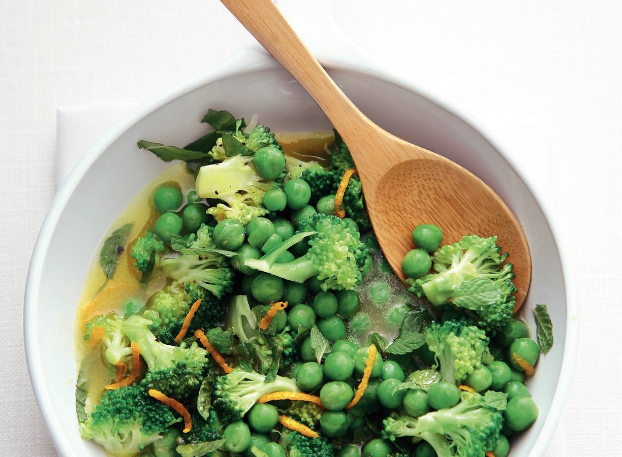 Broccoli met tuinerwtjes en munt