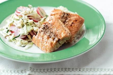 Gegrilde zalm met koolsalade