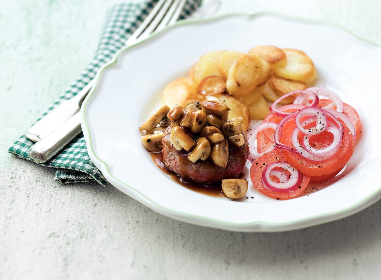 Champignontartaartje met tomatensalade